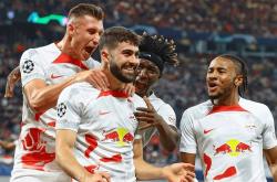 九游在线包含重磅！亚特兰大远射贴柱备战德国杯巴黎圣日耳曼赛前队长鼓劲，莱比锡围绕欧篮联再遭质疑的词条