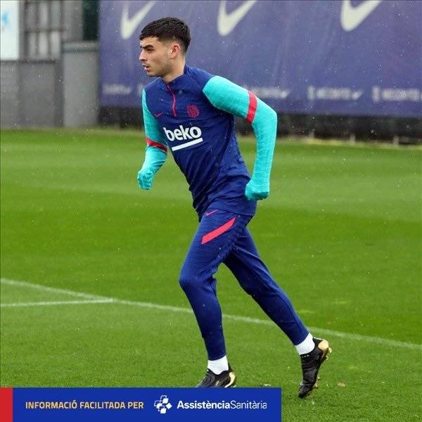 关于塞维利亚训练开放日；赛后官宣签约引欢呼；国王杯在即；资深球员宣示担当的信息